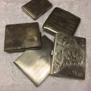 Divers boites en argent, argentées et métal